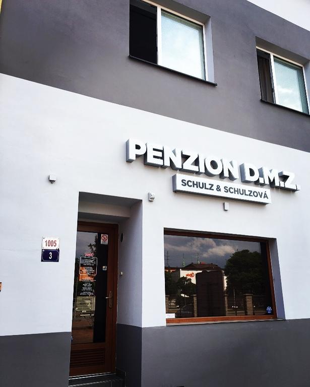 Penzion Dmz Ostrava Bagian luar foto