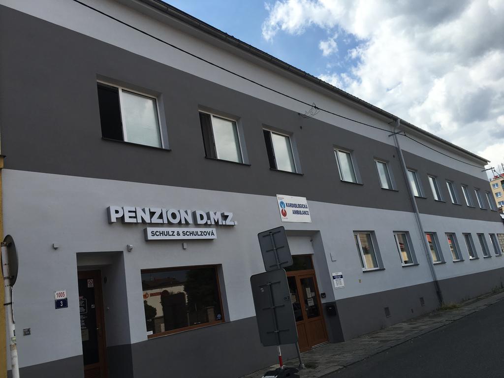 Penzion Dmz Ostrava Bagian luar foto