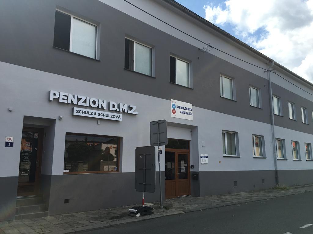 Penzion Dmz Ostrava Bagian luar foto