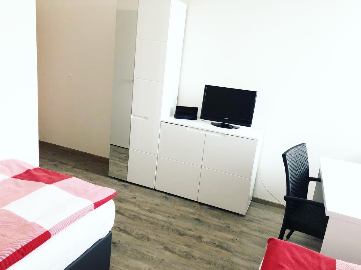 Penzion Dmz Ostrava Bagian luar foto