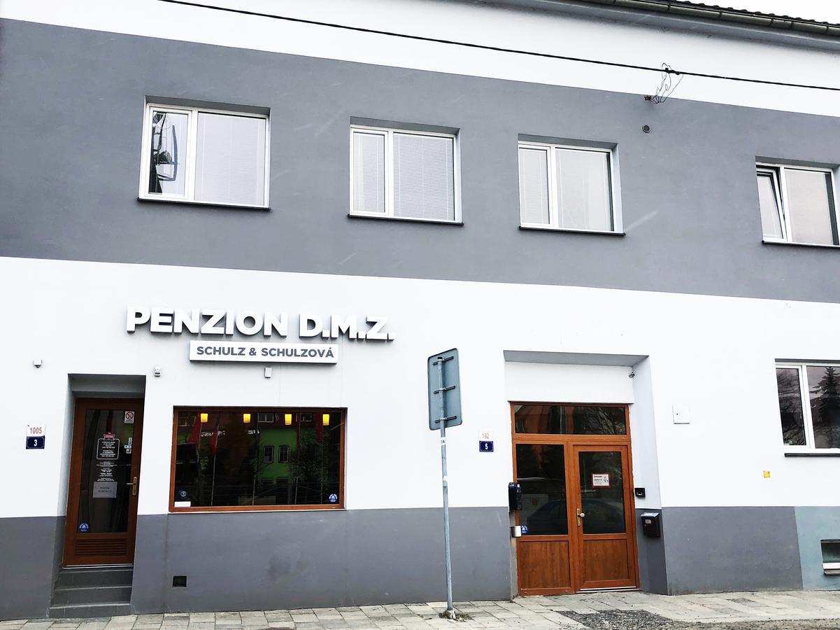 Penzion Dmz Ostrava Bagian luar foto
