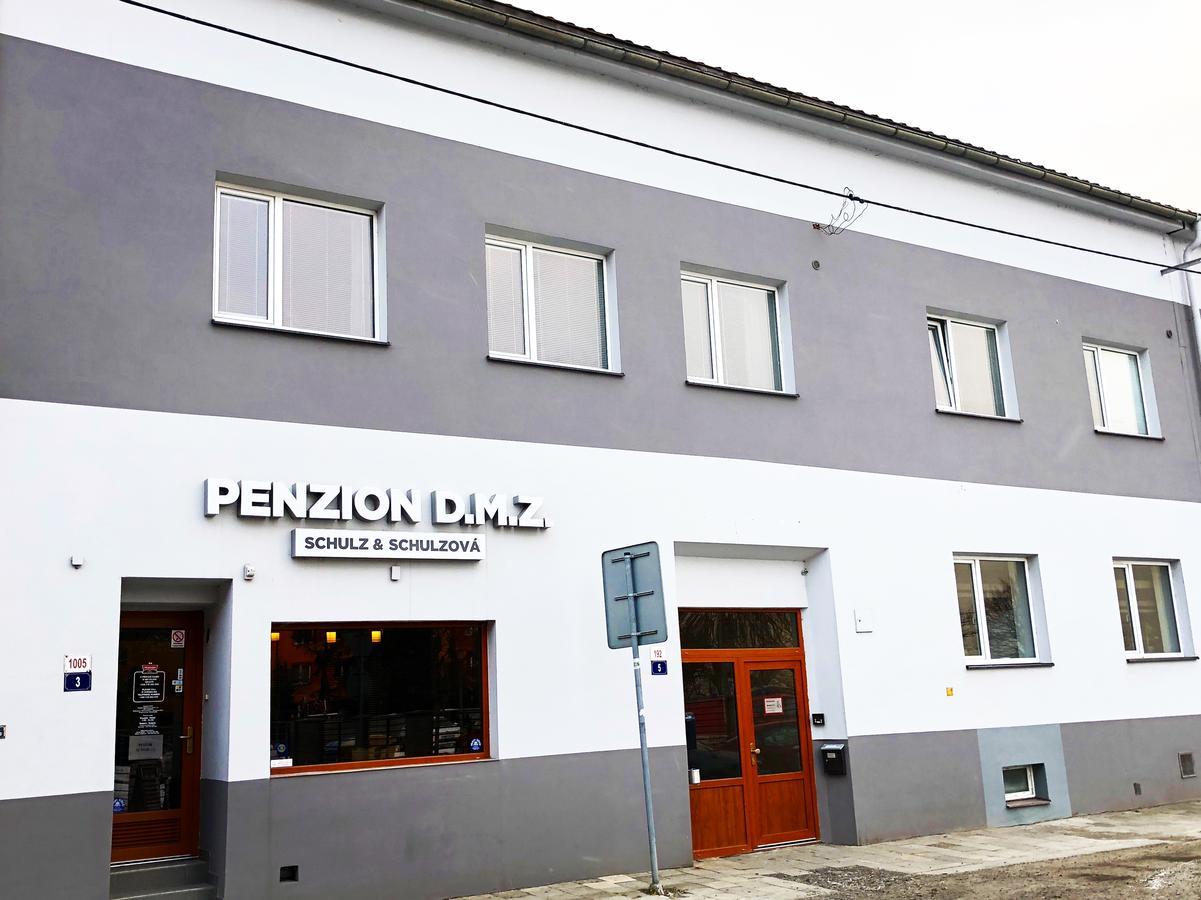 Penzion Dmz Ostrava Bagian luar foto